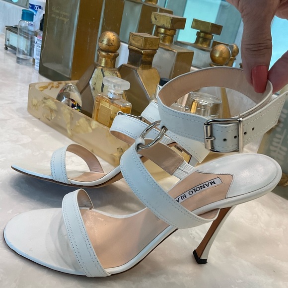 Manolo Blahnik Heeled Sandals, Ankle Strap with Buckle, White Leather, Size 8/39 - Picture 9 of 13